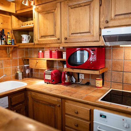 Warm 2-Bedroom Apartment Near The Tourist Office 梅杰夫 外观 照片